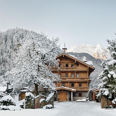 Gut Stiluppe - Good Life Hotel Mayrhofen Bagian luar foto